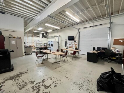 More Photos Of 180 Chatham St, Hamilton Warehouse For Sale