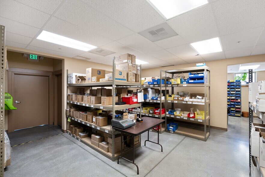 More Photos Of 270 E Sun Ranch Dr, Sisters Industrial For Sale