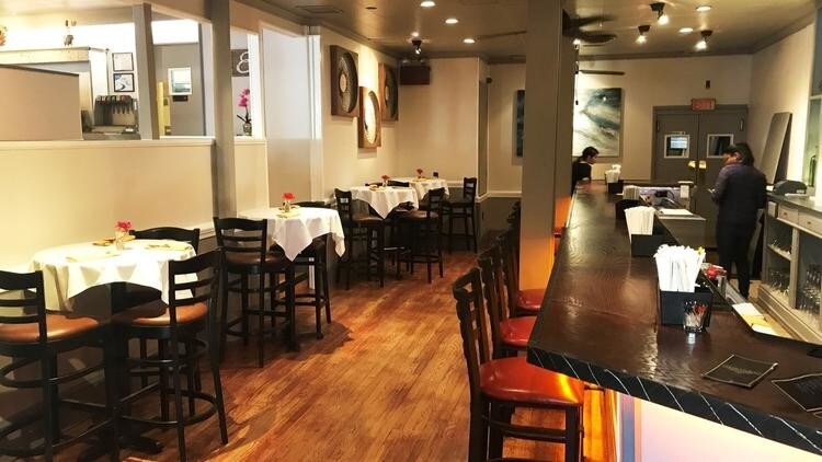 More Photos Of 194-198 Main St, Emmaus Restaurant For Lease