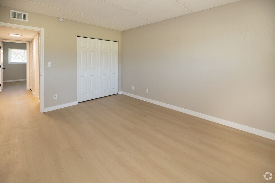 More Photos Of 2731 S Blair Stone Rd, Tallahassee Apartments For Sale