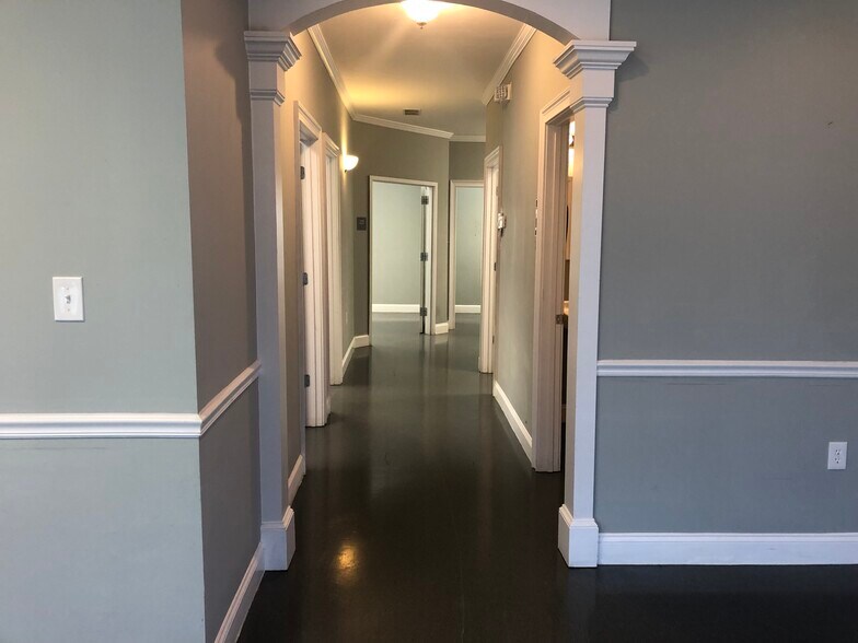More Photos Of 110 Samaritan Dr, Cumming Medical For Sale