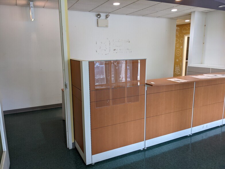 More Photos Of 316-24 Lake St, Oak Park Apartments For Lease