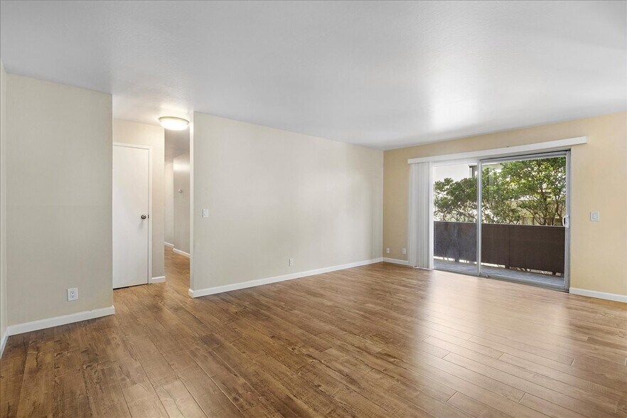 More Photos Of 561 Oakland Ave, Oakland Apartments For Sale