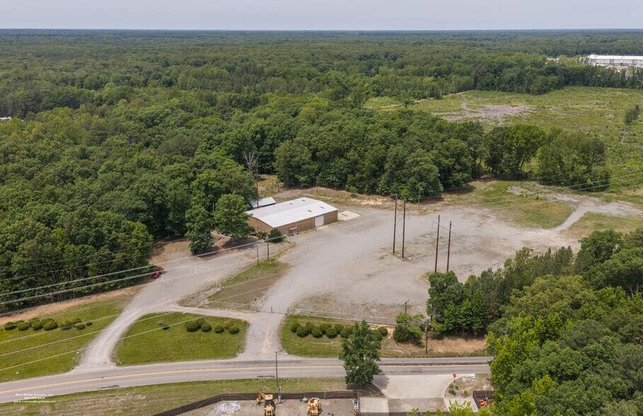 More Photos Of 11006 Cobbs Rd, Glen Allen Warehouse For Lease
