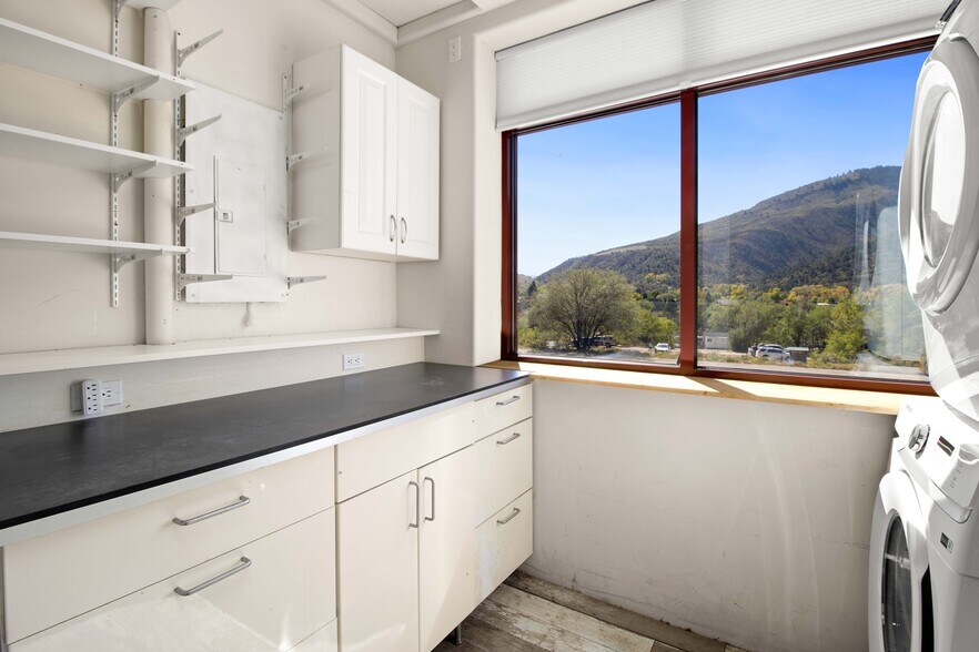 More Photos Of 2550 Highway 82, Glenwood Springs Showroom For Sale