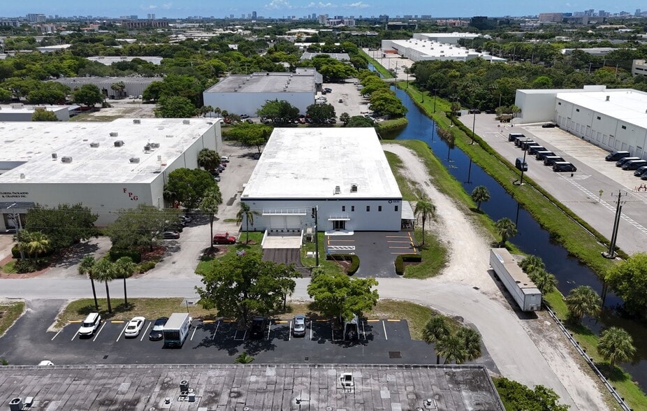 More Photos Of 6630 NW 16th Ter, Fort Lauderdale Warehouse For Sale