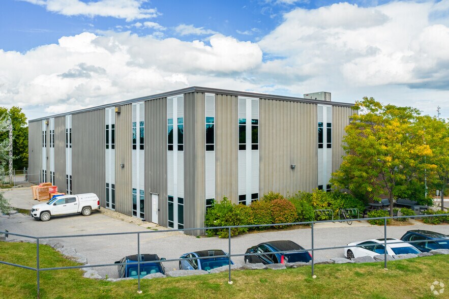 More Photos Of 62 Steacie Dr, Ottawa Office For Lease