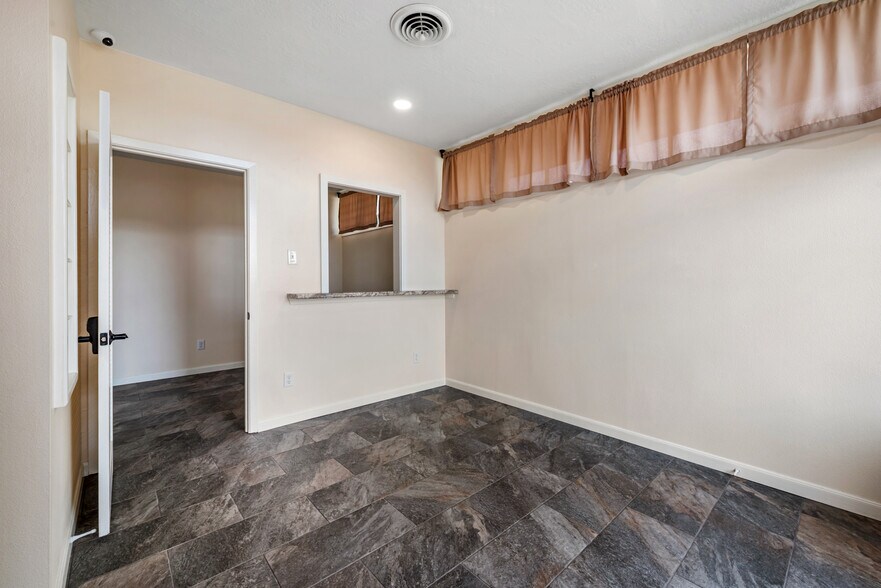 More Photos Of 601 Mary Lake Dr, Bryan Office Residential For Sale