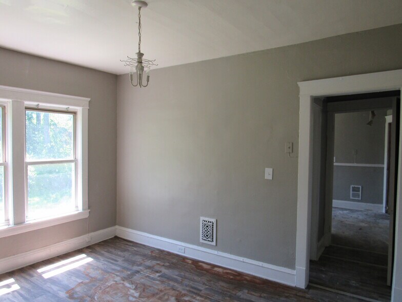 More Photos Of 932 Wheelock Rd, Cleveland Apartments For Sale