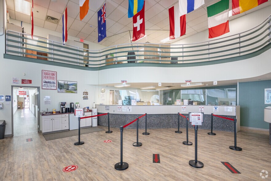 More Photos Of 747 Cliveden Pl, Delta Warehouse For Lease