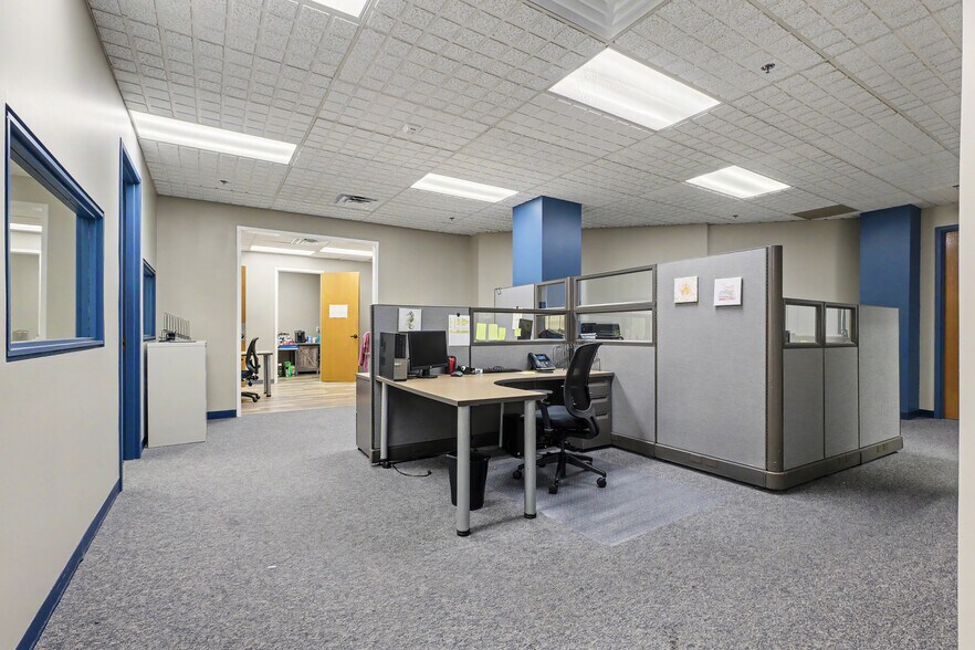 More Photos Of 835 Mason St, Dearborn Office For Lease