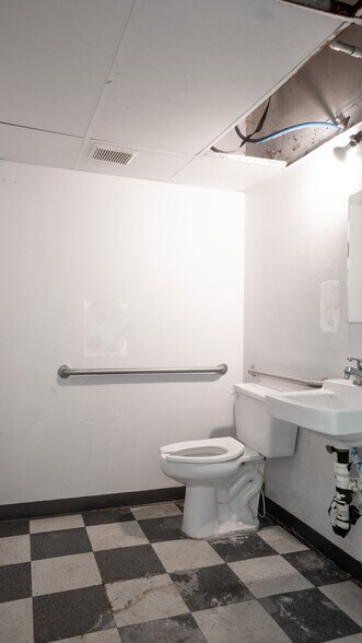 More Photos Of 37810 Medical Arts Ct, Zephyrhills Medical For Sale