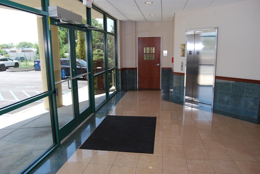 More Photos Of 709 E Gay St, West Chester Office For Lease