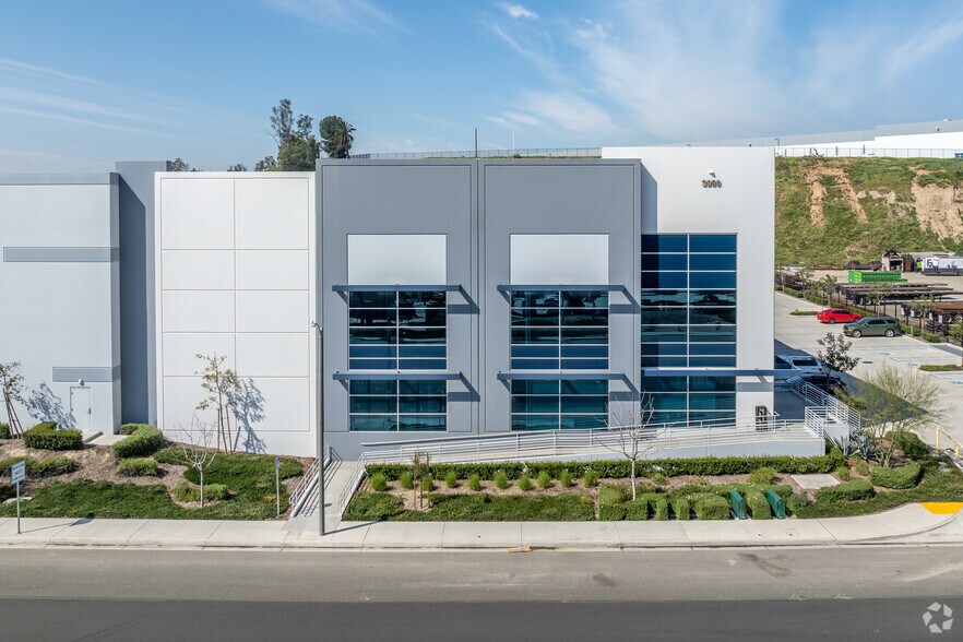 More Photos Of 3990 S Riverside Ave, Rialto Warehouse For Lease