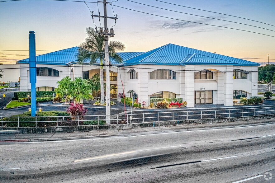 More Photos Of 1500 Colonial Blvd, Fort Myers Office For Lease