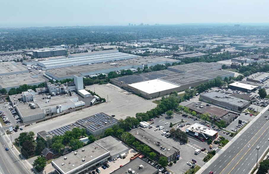 More Photos Of 2550 Stanfield Rd, Mississauga Warehouse For Lease