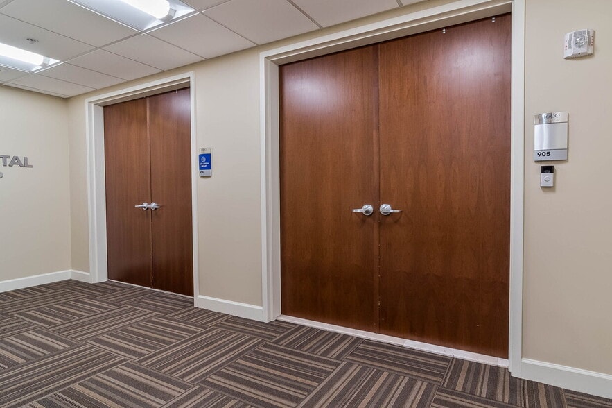 More Photos Of 1600 Ponce De Leon Blvd, Coral Gables Office For Lease