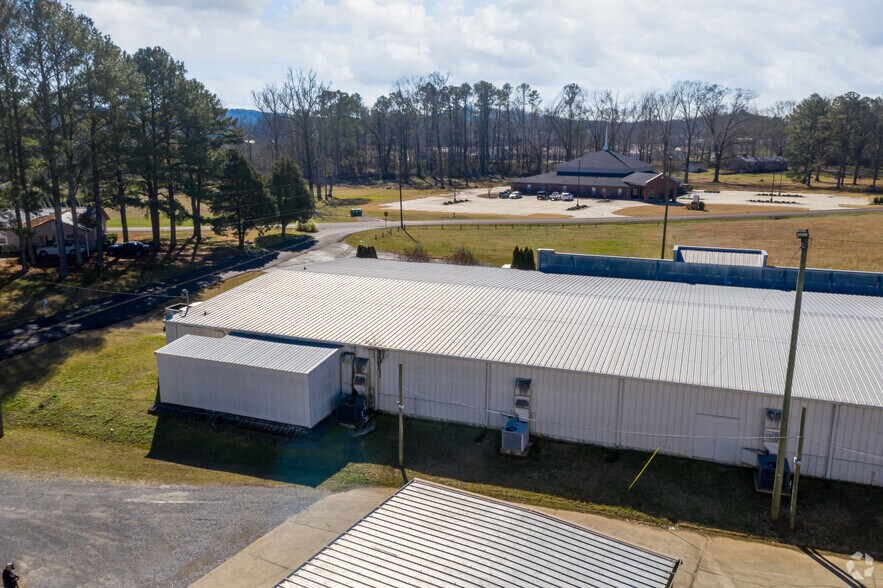 More Photos Of 2000 Clowdus Dr, Oneonta Freestanding For Sale