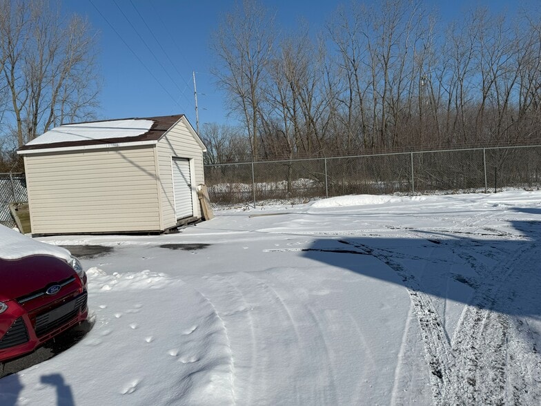 More Photos Of 1801 Elyria Ave, Lorain Office For Sale