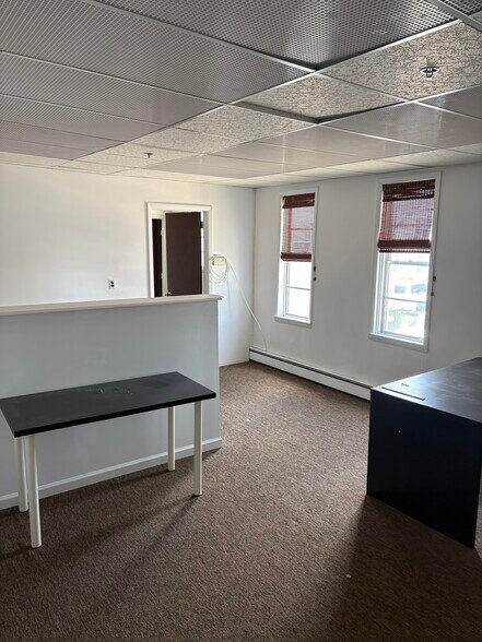 More Photos Of 430 Center Ave, Mamaroneck Warehouse For Lease