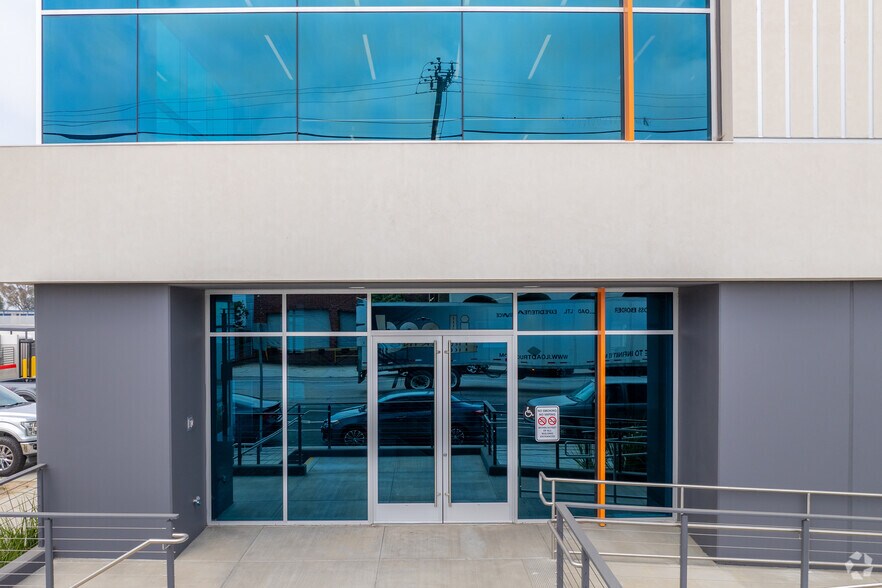More Photos Of 18001 S Figueroa St, Gardena Unknown For Lease