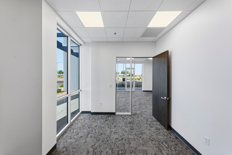 More Photos Of 6459 S Sossaman Rd, Mesa Warehouse For Lease