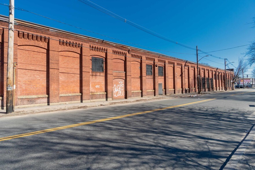 More Photos Of 545 Prairie Ave, Providence Light Manufacturing For Lease