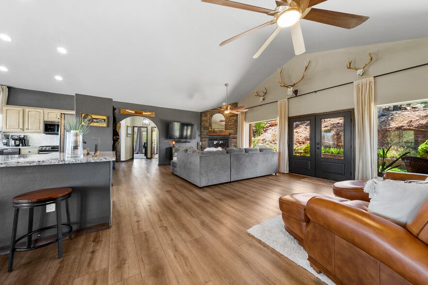 More Photos Of 7056 Bustin Dutch Trl, Show Low Multifamily For Sale