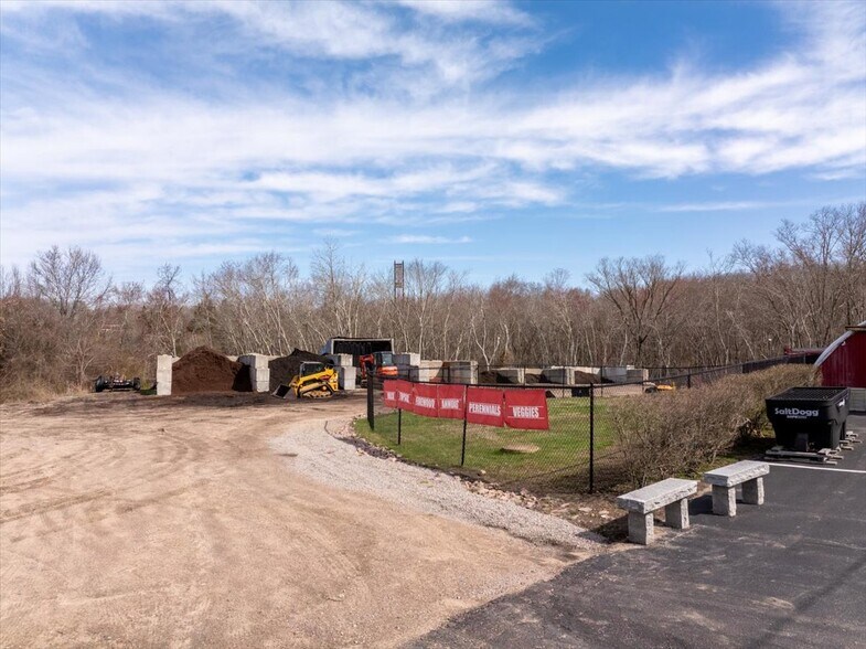 More Photos Of 323 Clarks Falls Rd, North Stonington Freestanding For Lease