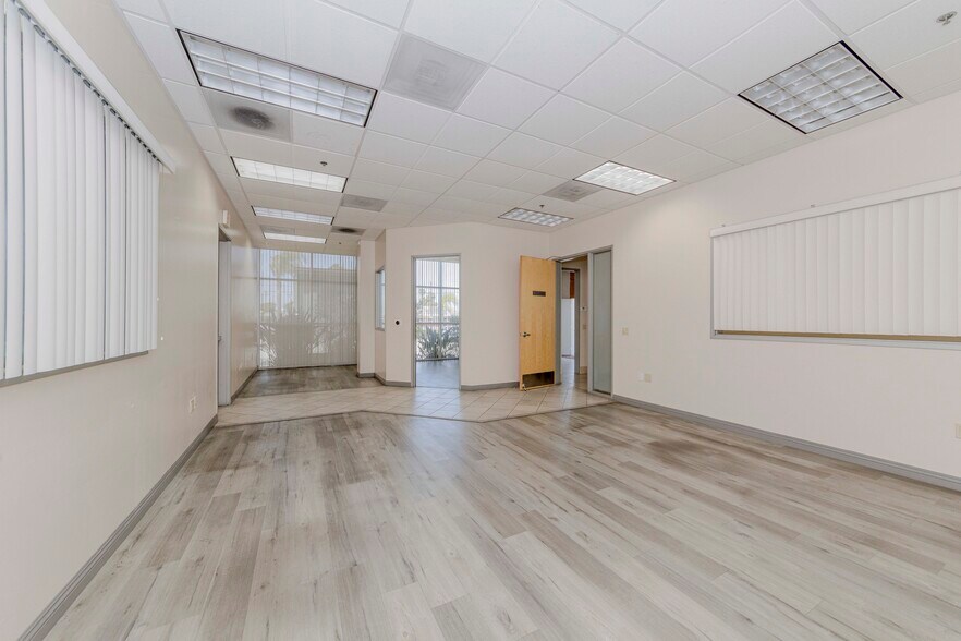 More Photos Of 530-540 E Alondra Blvd, Gardena Manufacturing For Lease