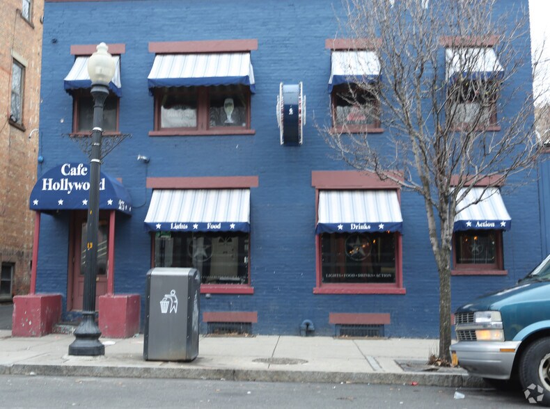 More Photos Of 275 Lark St, Albany Bar For Sale