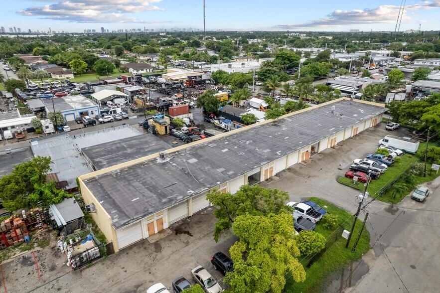 More Photos Of 2201-2227 SW 57th Ave, West Park Warehouse For Sale