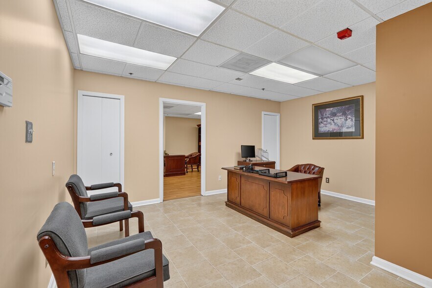 More Photos Of 3713 S George Mason Dr, Falls Church Apartments For Sale