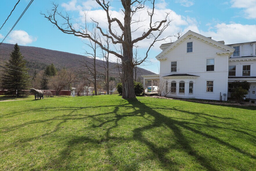 More Photos Of 43355 NY-28 Rt, Arkville Office Residential For Sale