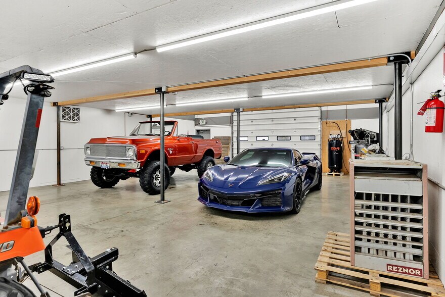 More Photos Of 11445 N Reed Rd, Hayden Warehouse For Lease