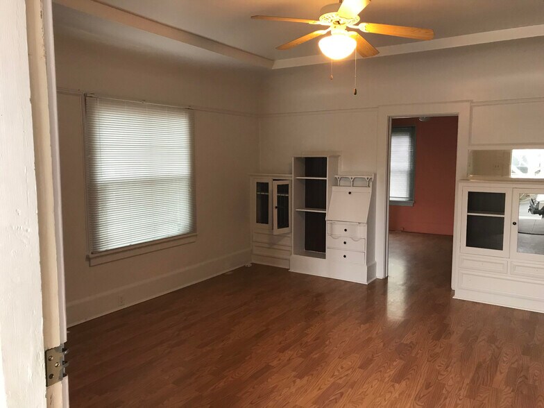 More Photos Of 119 Thoma St, Reno Office For Lease