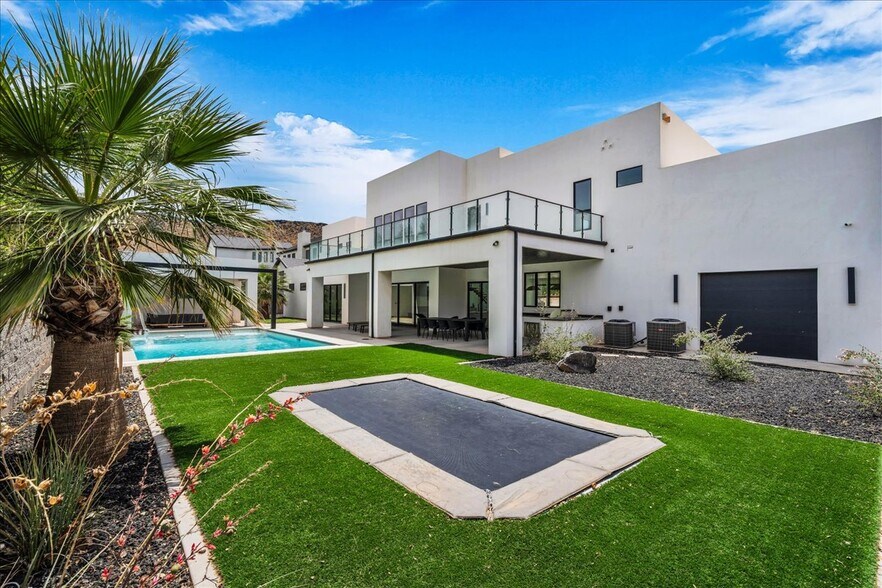 More Photos Of 3366 W 2100 S, Hurricane Multifamily For Sale