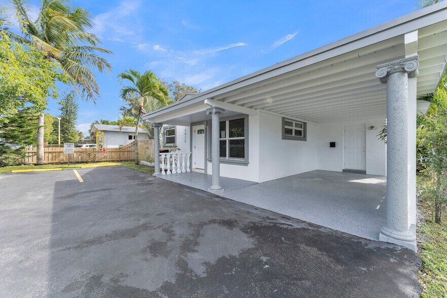 More Photos Of 5820 Sheridan St, Hollywood Office For Sale