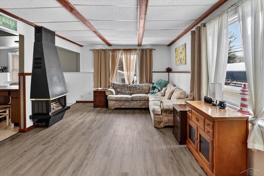 More Photos Of 10028 W Higgins Lake Dr, Roscommon Storefront Retail Residential For Sale