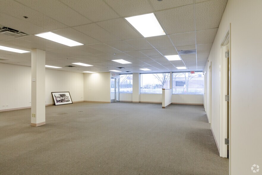 More Photos Of 1715-1785 Winnetka Cir, Rolling Meadows Unknown For Sale