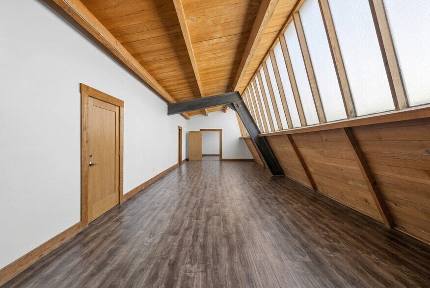 More Photos Of 5221 Pacific Blvd, Huntington Park Warehouse For Sale