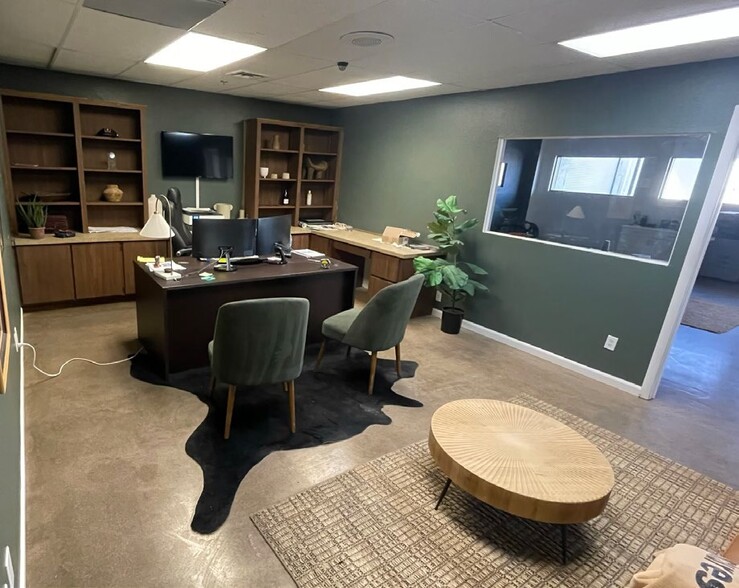 More Photos Of 2430 S 20th St, Phoenix Warehouse For Lease