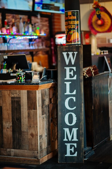 More Photos Of 213 W Willow Rd, Enid Restaurant For Sale