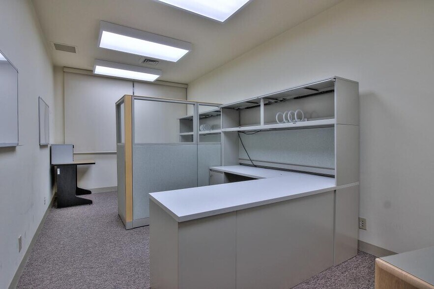 More Photos Of 400 Camino Aguajito, Monterey Office For Sale