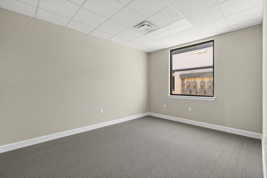 More Photos Of 5501 Cabrera dr, Sugar Land Medical For Lease