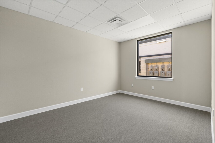 More Photos Of 5501 Cabrera Dr, Sugar Land Unknown For Lease