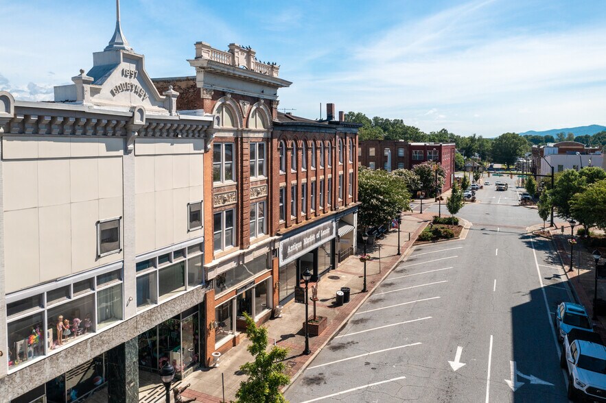 More Photos Of 812 West Ave, Lenoir Storefront Retail Office For Sale