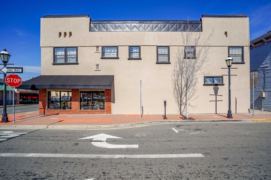 More Photos Of 411-413 Ferry St, Martinez Storefront Retail Office For Sale