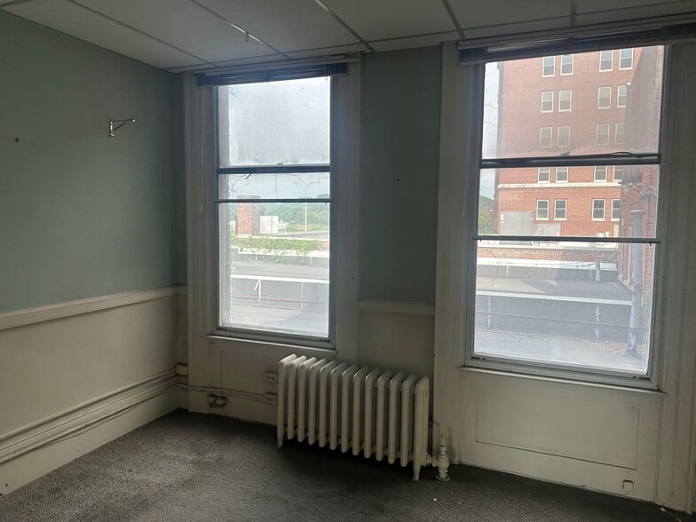 More Photos Of 49 E Main St, Amsterdam Office For Sale