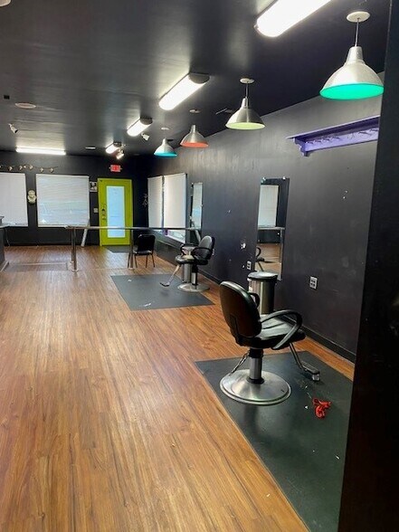 More Photos Of 1345 Triad Center Dr, Saint Peters Storefront Retail Office For Lease